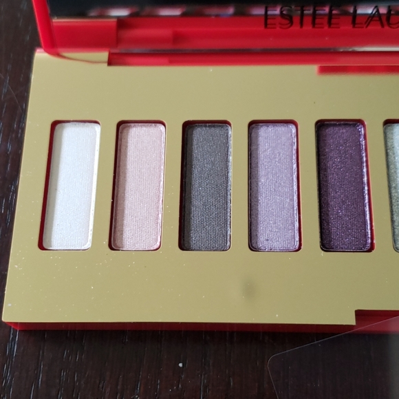 Estee Lauder New Eye Shadow Palette - Picture 2 of 8